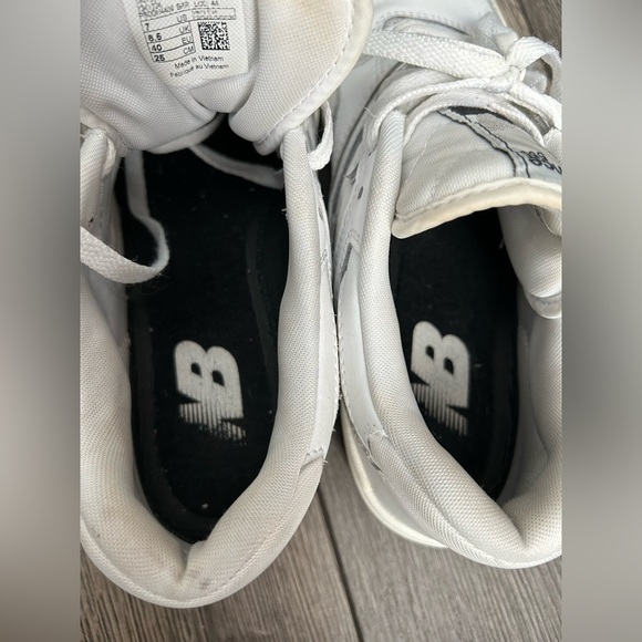 New Balance 550 White Women’s Size 7 – Classic Retro Basketball Sneaker - Picture 8 of 16